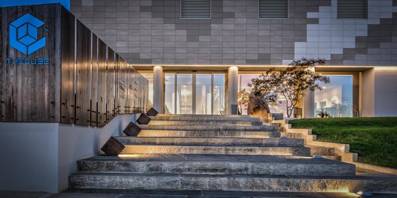 Hotel The Cube Фіденца Екстер'єр фото